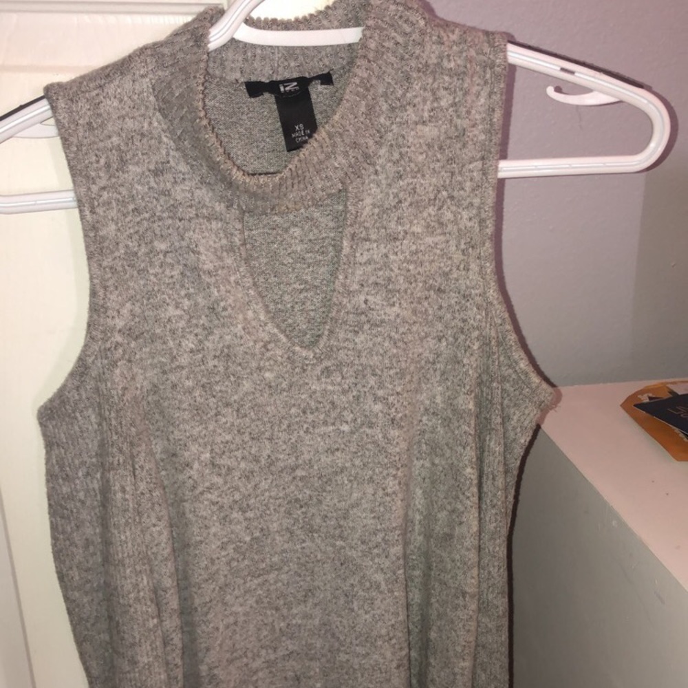 Grey Long sleeved shoulder-less dress!